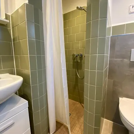 Ferienzimmer Am Strom 34 شقة روستوك